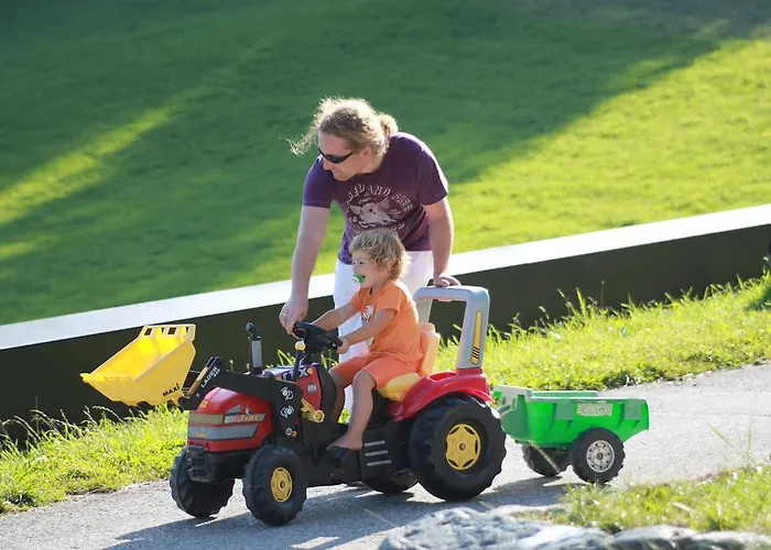 مزرعة للإقامة Biobauernhof Fleckl هوبفغراتن إم بريكسنتال